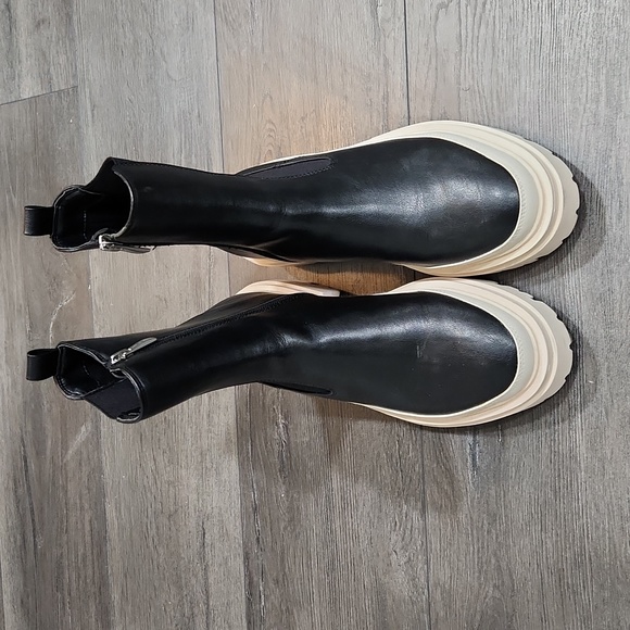 Steven by Steve Madden Black armond lug-sole Chelsea Boots size 8m - Picture 9 of 12